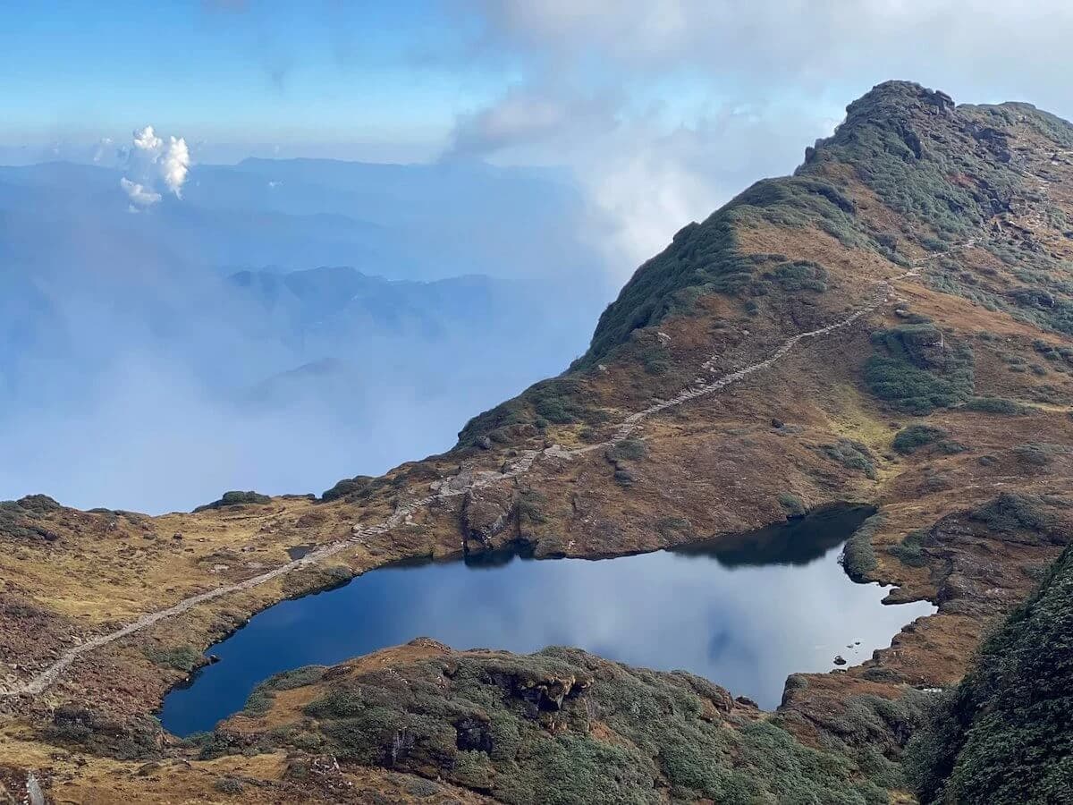 Trekking to Makalu