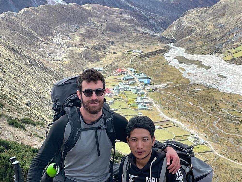Gokyo Lakes Trek With Everest Base Camp 